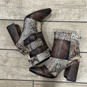 BRAND NEW Freebird Boots